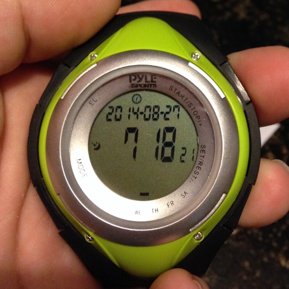 PYLE SPORTS HEART RATE MONITOR - Picture 2 of 3