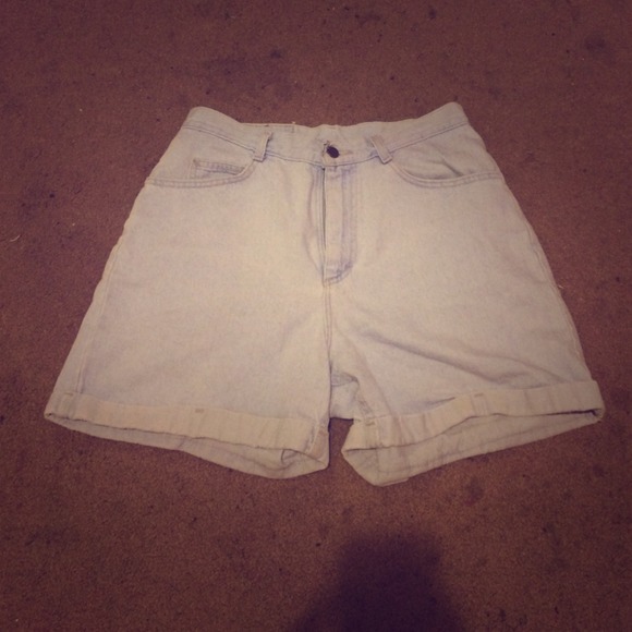 High waisted shorts - Picture 1 of 4