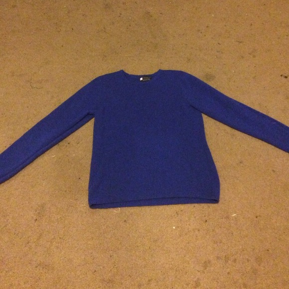 Blue sweater - Picture 2 of 2