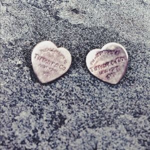 TIFFANY&CO Mini heart tag earrings