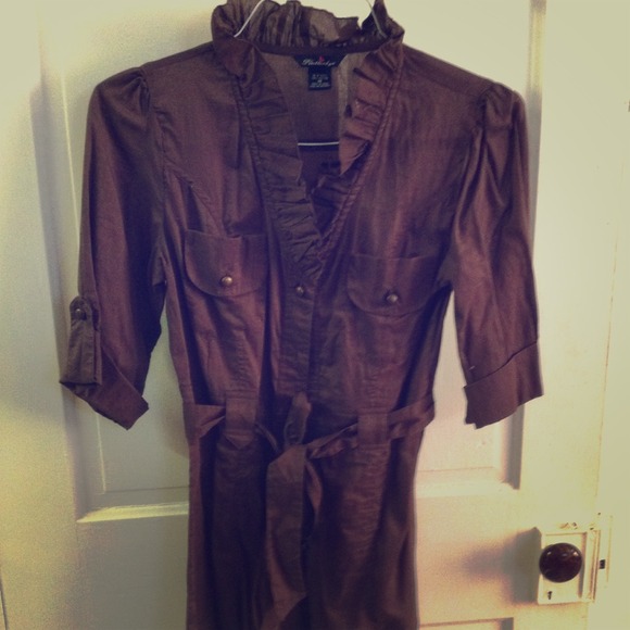Brown ruffle shirt