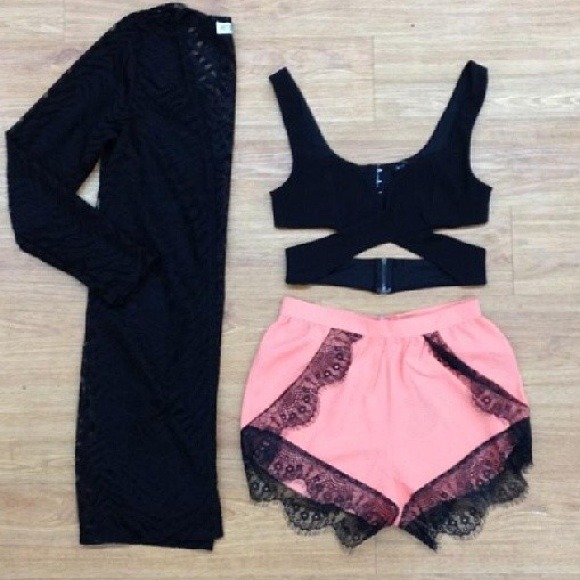 Pants - Peach and blk lace Short