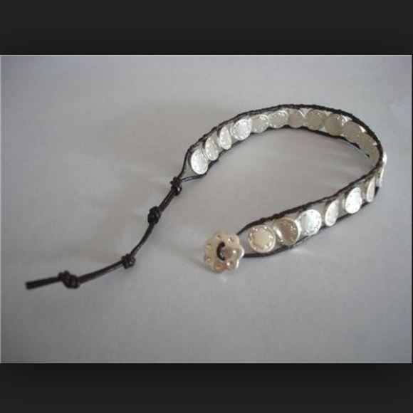 ❌SOLD ON EBAY❌Stella & Dot Scallop Bracelet - Picture 3 of 4