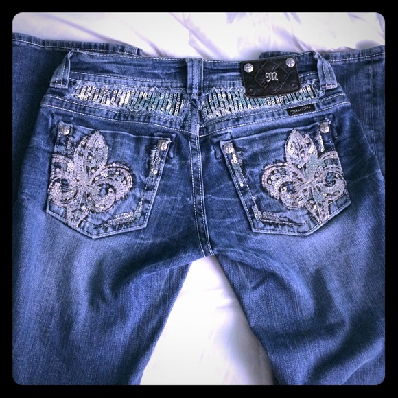 🚫SOLD🚫 Miss Me Jeans size 28!💖