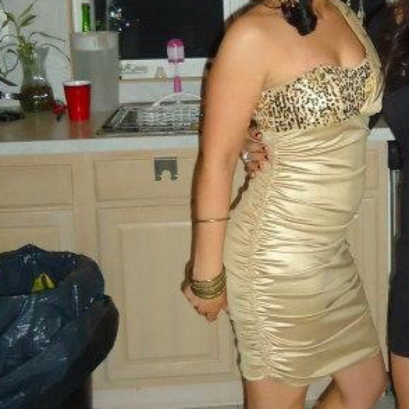 Gold 1 strap cocktail dress - Picture 2 of 2