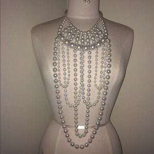 Chunky pearl necklace set