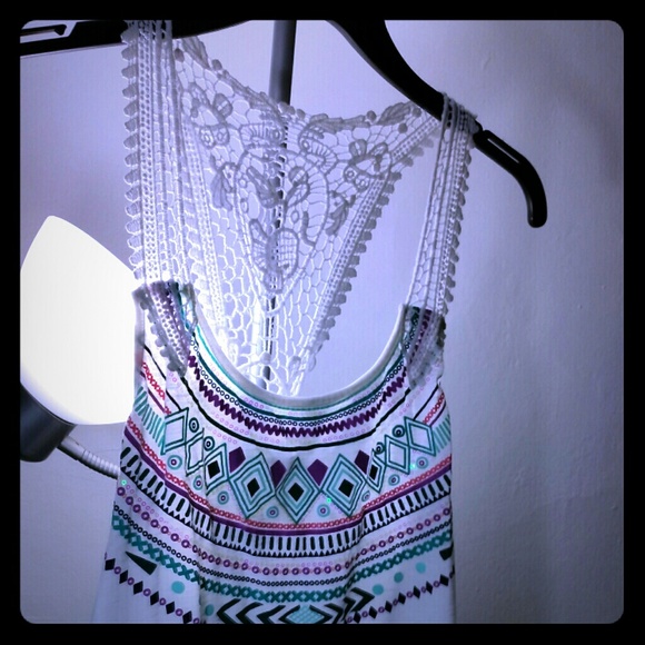 Beautiful White Top W/ Designs