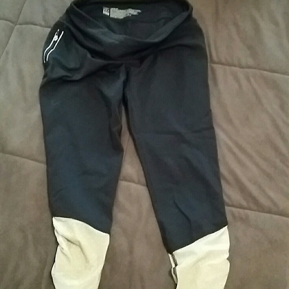 VSX knockout capris!