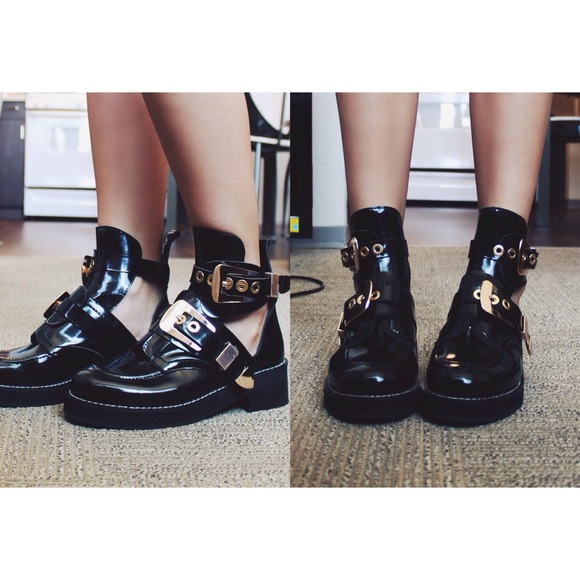 cut out boots balenciaga