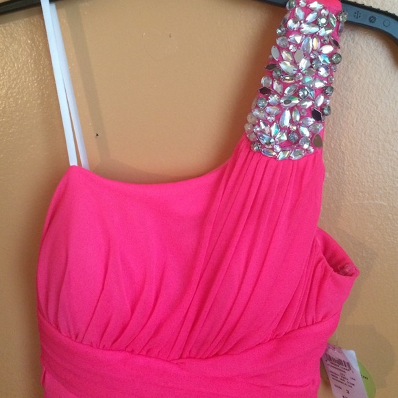 PROM DRESS - Picture 2 of 4