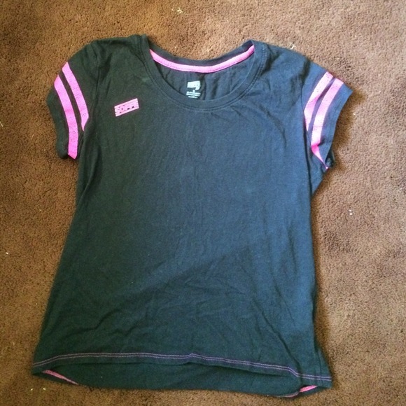 Short sleeved work out top!