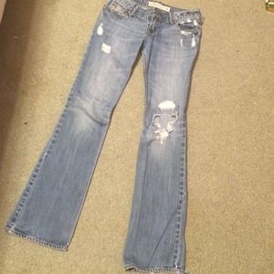 ✨FLASHSALE✨Distressed Hollister Bootcut
