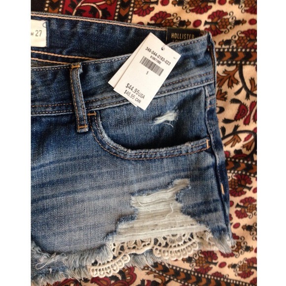 Hollister lace pocket shorts