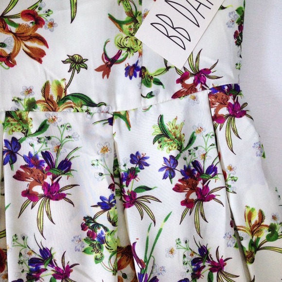 • bundled • | new | floral dress - Picture 4 of 4