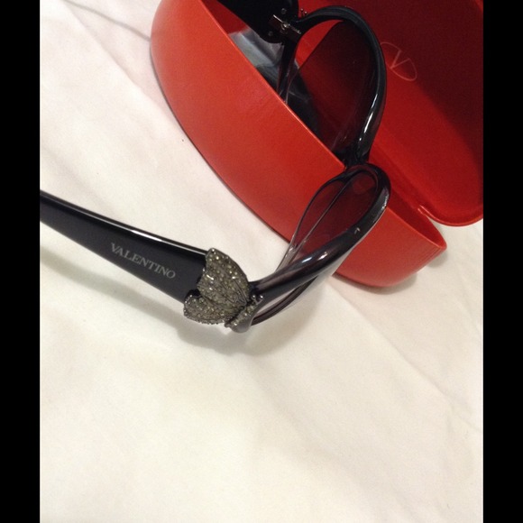 VALENTINO SUNGLASSES