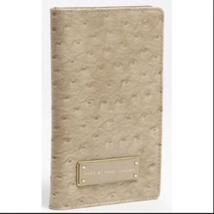 👝 REDUCED Marc by Marc Jacobs Ozzie Travel Wallet