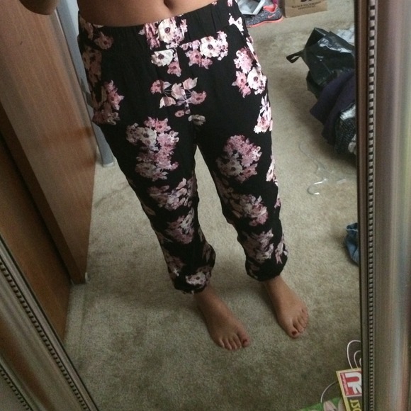 "Harem" floral pants
