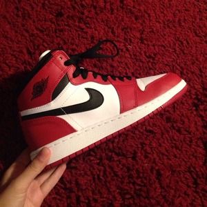 Jordan 1s Chicago sz 5.5y ⚠️SOLD⚠️