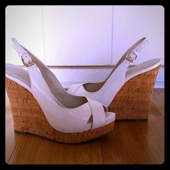 💥 LIMITEDTIME OFFER💥NineWest white peepToe wedge