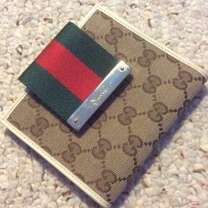 Authentic Gucci wallet