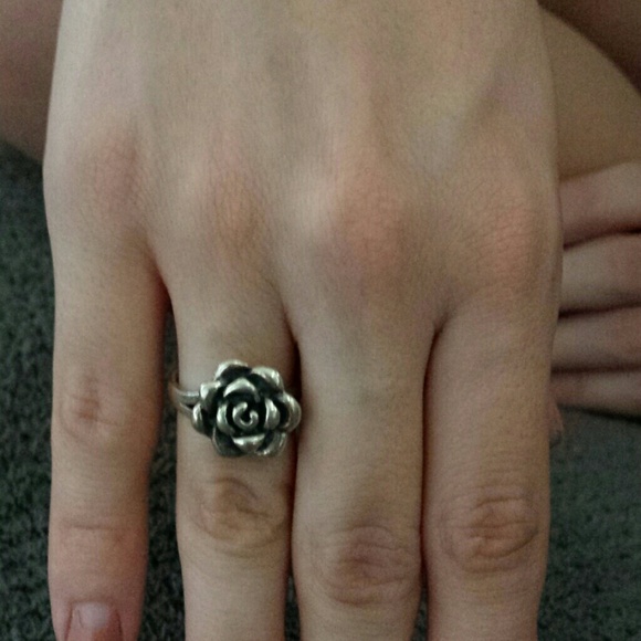 Rose ring size 7