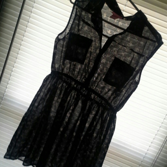 Dress - Picture 4 of 4
