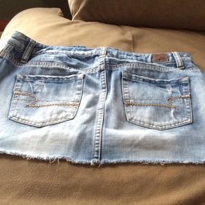 American eagle destroyed denim skirt