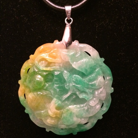 Necklace - Picture 2 of 3