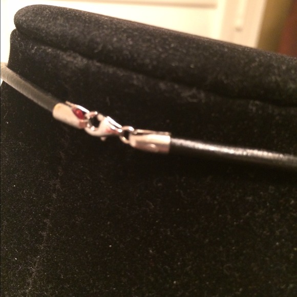 Necklace - Picture 3 of 3
