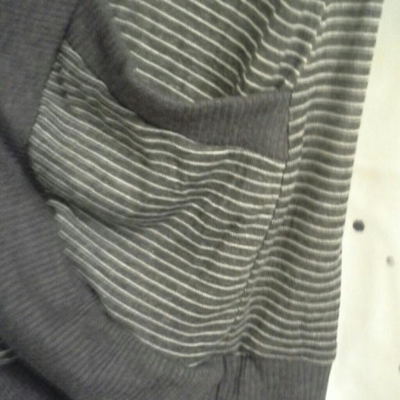 Cardigan - Picture 4 of 4