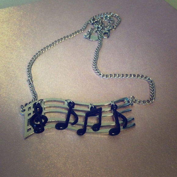 🎶Music Note Necklace 🎶
