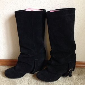 Naughty Monkey Suede Boots