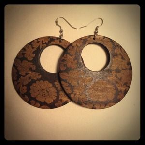 Brown wood earrings