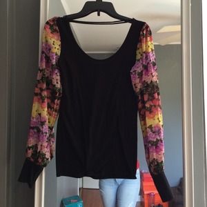 floral sleeve top