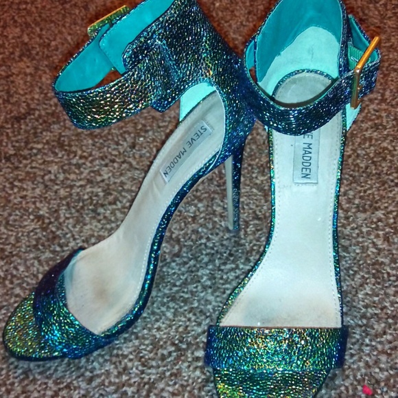 Steve Madden mermaid tail heels - Picture 2 of 2