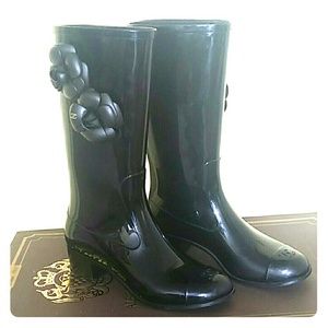 ***SOLD***Chanel Camellia Flower Rainboots 37