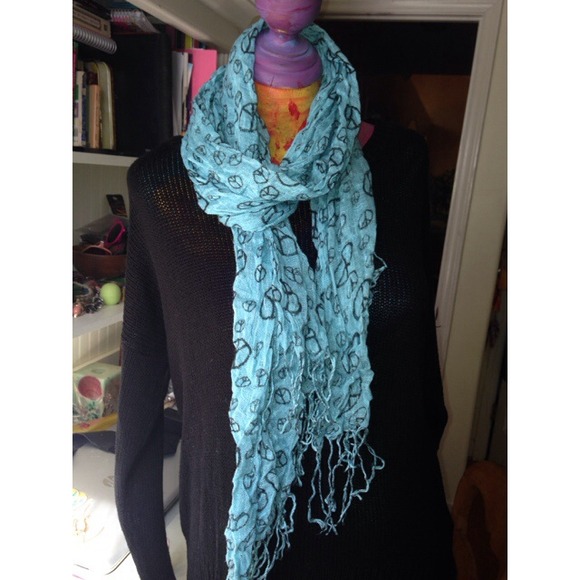 Peace sign scarf