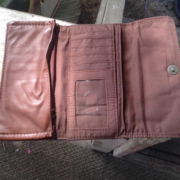 Brown Aztec wallet - Picture 3 of 3