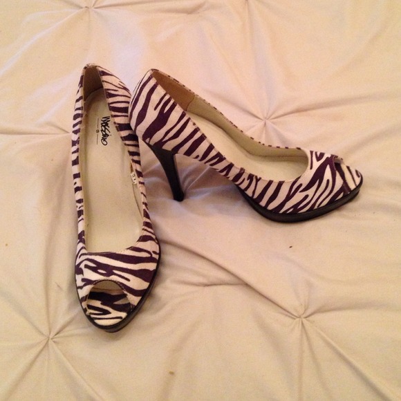 Zebra peep toe heels
