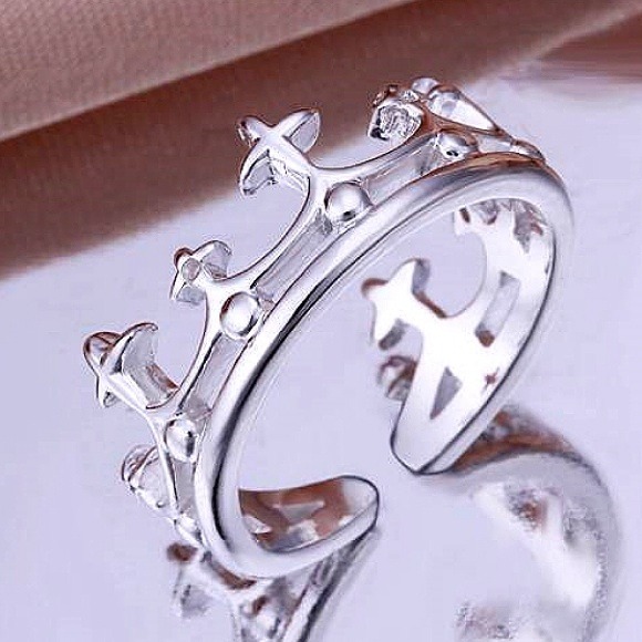 Crown Ring 🔴OUT OF STOCK🔴 - Picture 2 of 2