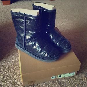 UGG Classic short sparkles - Authentic!