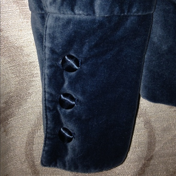 Blazer - Picture 3 of 3