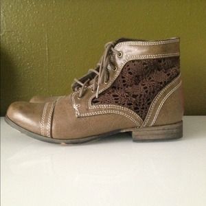 Light brown booties