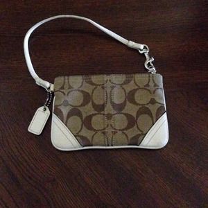 Coach wristlet (authentic)