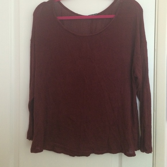 SOLD maroon long sleeved knit shirt :)