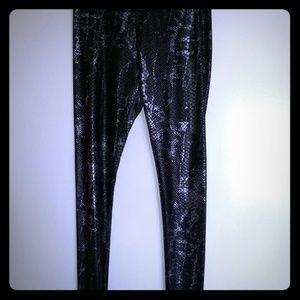 Snakeskin Print Leggongs