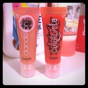 Benefit lip gloss