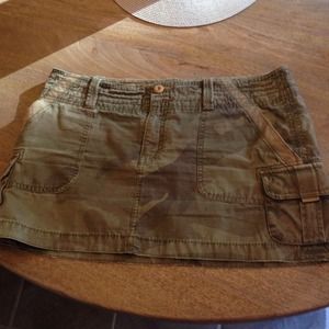 ⭐️American Eagle Camo Mini Skirt