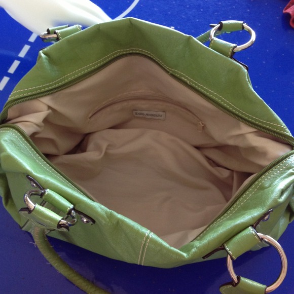 Green Enzo Angiolini purse! - Picture 3 of 4