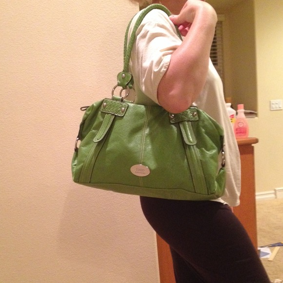 Green Enzo Angiolini purse! - Picture 4 of 4